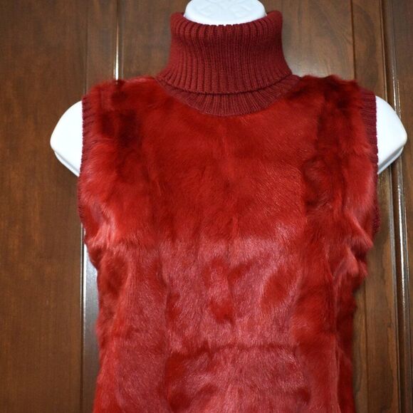 BCBGMaxAzria Red Wool Blend Fur Turtleneck Sweater Vest Sz Small Sleeveless Knit - Picture 10 of 15